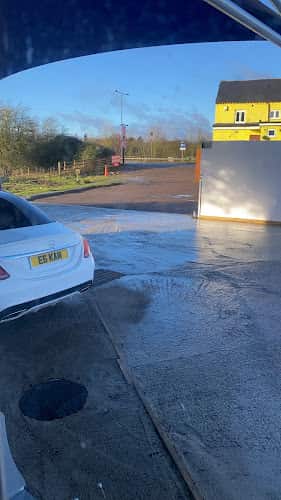 Image of Cromwell Carwash – Worcester