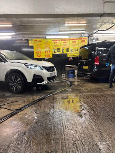 Image of George Street hand car wash – London