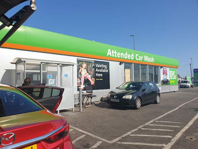 Image of IMO Car Wash – Luton