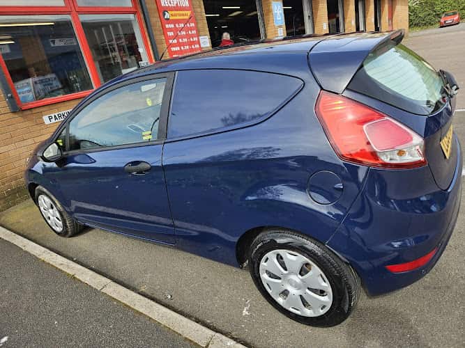 Image of Mario Hand Car Wash – Tiverton
