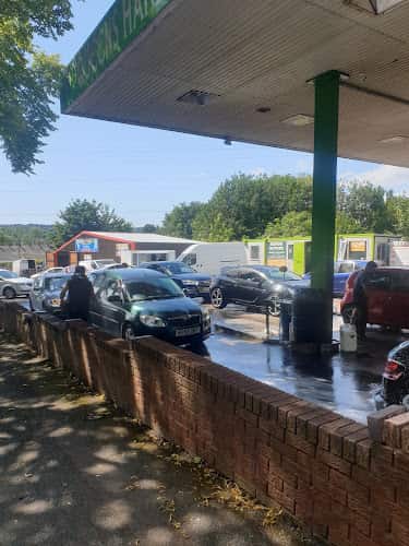 Image of Queens Hand Car Wash – Bradford
