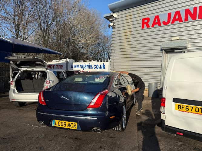 Image of Rajani Snow Foam Car Wash – Bristol