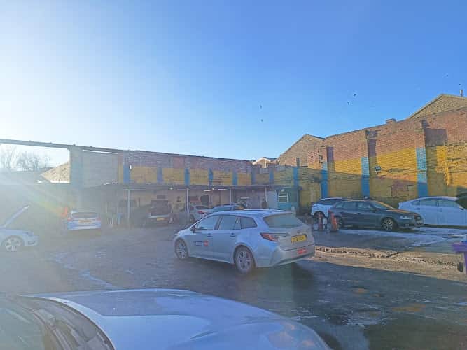 Image of SHINY HAND CAR WASH – Bradford