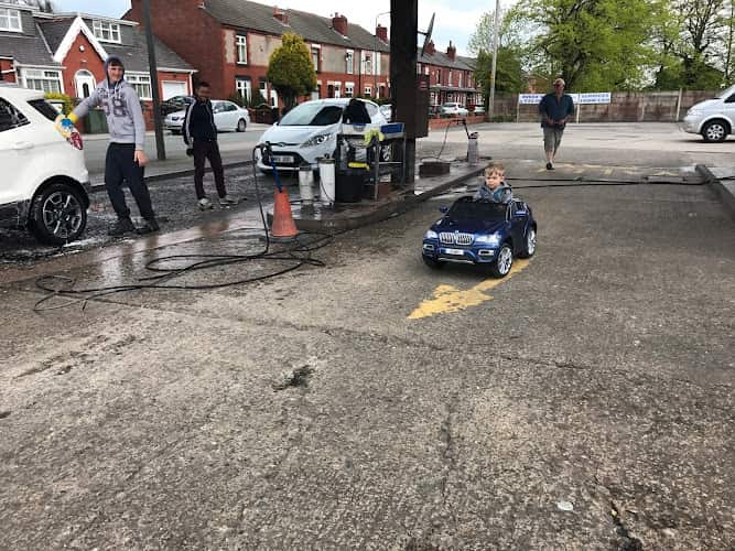 Image of SOAPY BOBS CAR WASH – Ashton in Makerfield