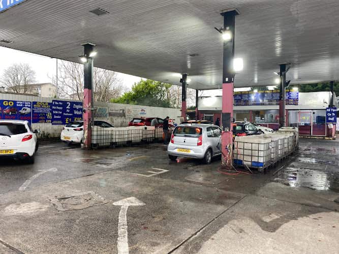 Image of Shiny ek Hot Foam Hand Car Wash – Glasgow