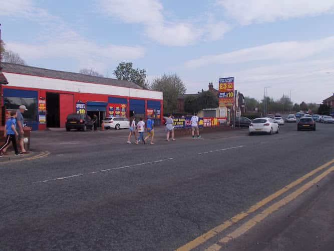 Image of Sindy Hand Car Wash – Saint Helens