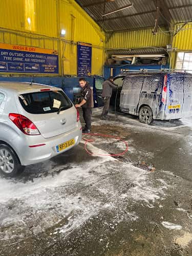 Image of Step aside hand car wash – Newtown