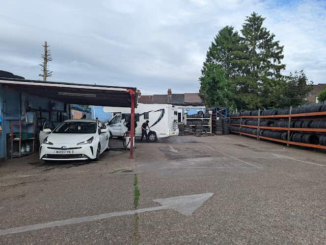 Image of Supreme Car Wash – Luton
