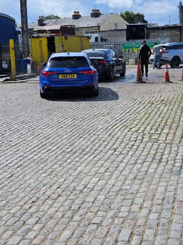 Image of Thornbury hand car wash – Bradford