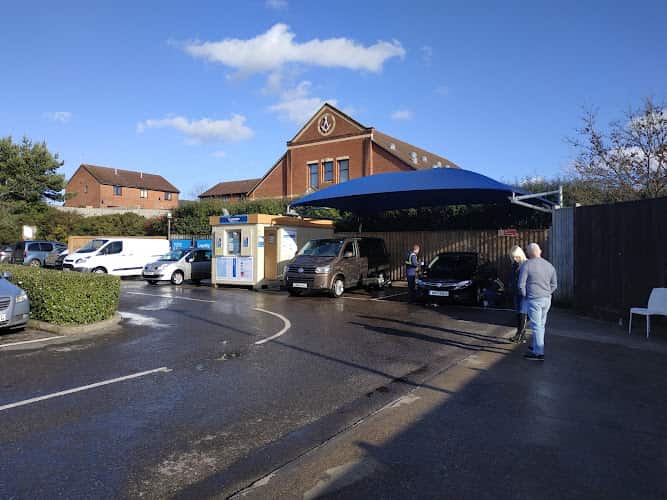 Image of Waves Hand Car Wash Bordon – Bordon