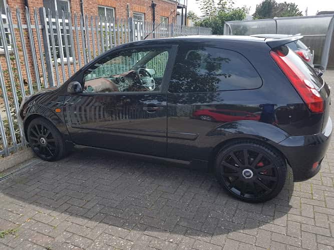 Image of Waves Hand Car Wash Cheltenham – Cheltenham