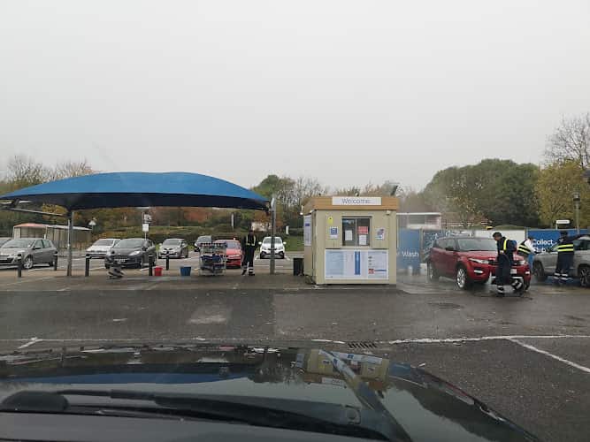 Image of Waves Hand Car Wash Gatwick – Gatwick