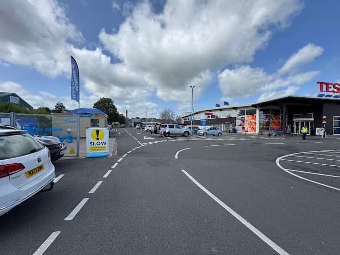 Image of Waves Hand Car Wash Glastonbury – Glastonbury