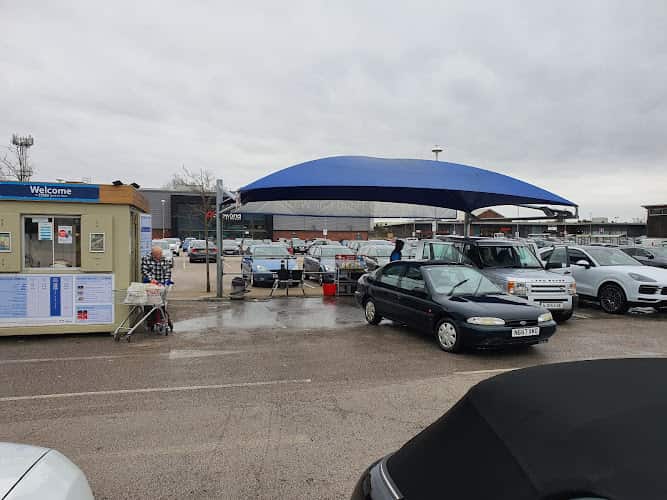 Image of Waves Hand Car Wash Leigh – Leigh
