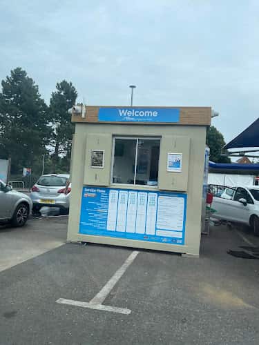 Image of Waves Hand Car Wash Leighton Buzzard – Leighton Buzzard