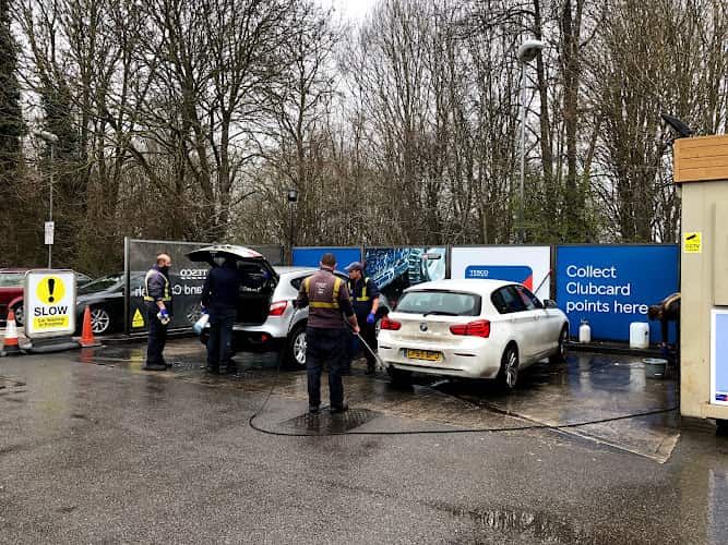 Image of Waves Hand Car Wash Reading – Reading