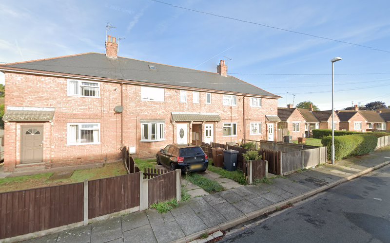 Image of Kanye west car wash drive thru Lincoln