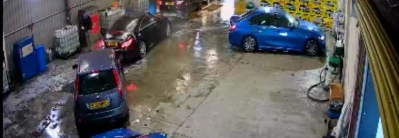 Stirling Indoor hand Carwash – Stirling