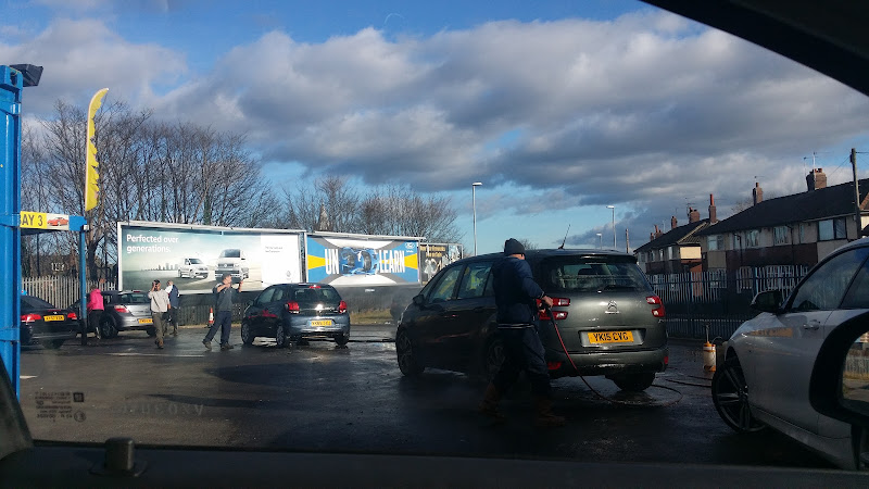 Image of Tong Hand Carwash Leeds